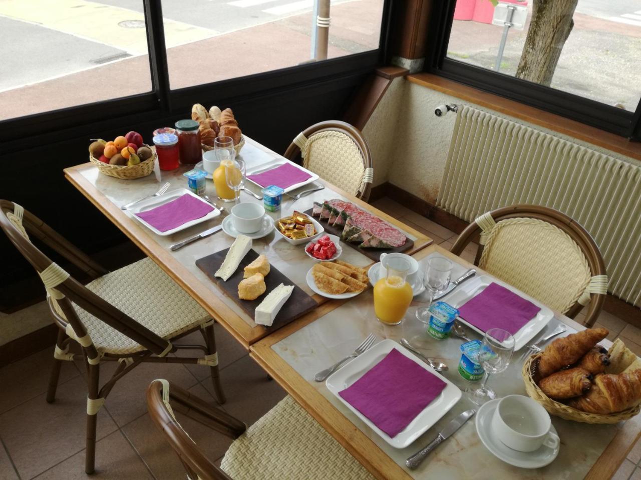 Logis Au Puits Enchante Saint-Martin-en-Bresse Ngoại thất bức ảnh
